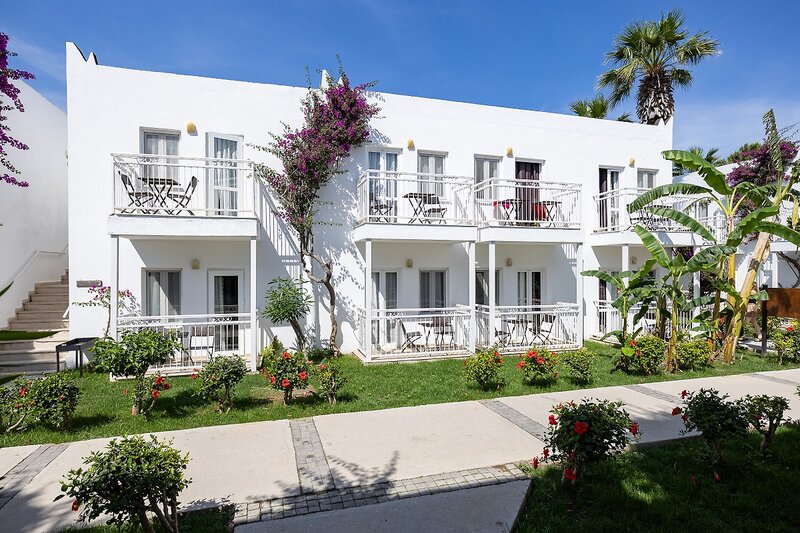 Petunya Beach Resort 3