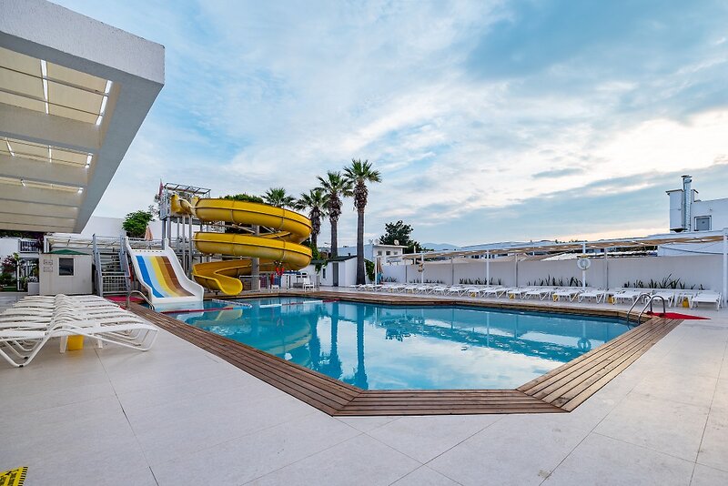 Petunya Beach Resort 10