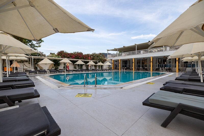 Petunya Beach Resort 11