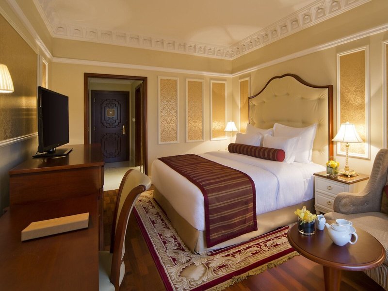Warwick Doha 29