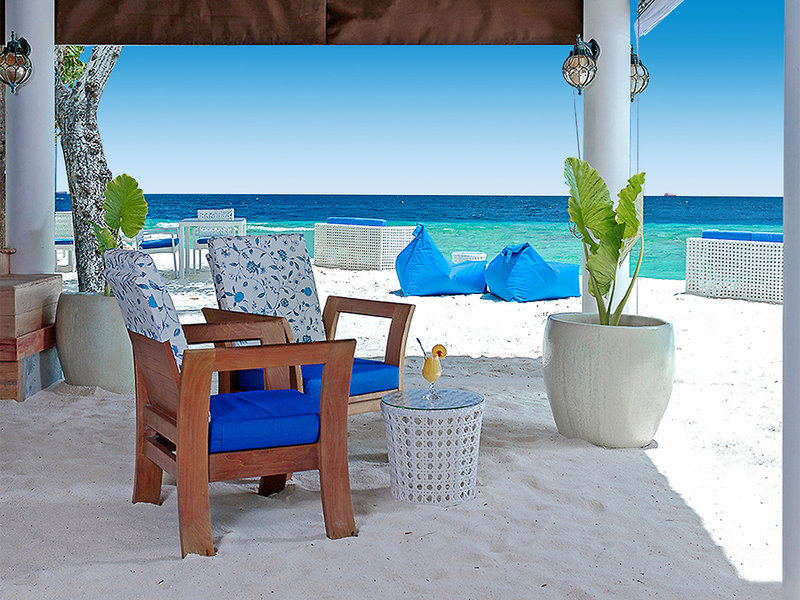 Malahini Kuda Bandos Resort 3