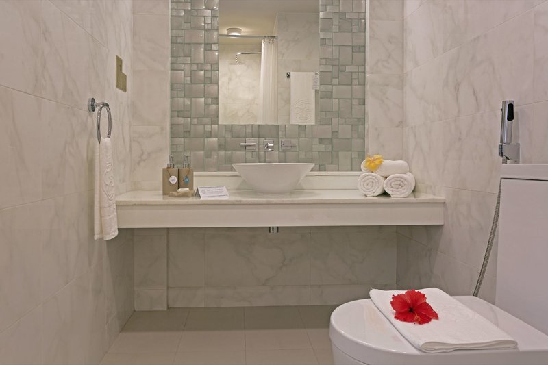 Malahini Kuda Bandos Resort 19 - Bathroom Example