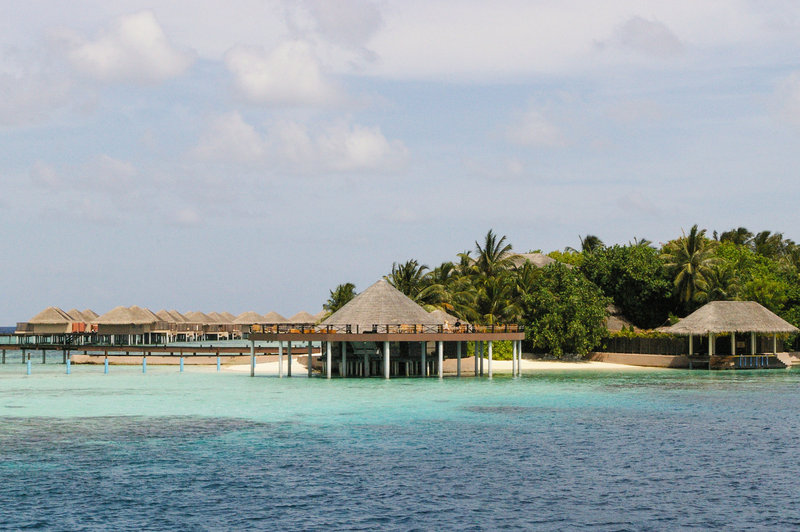 Malahini Kuda Bandos Resort 4