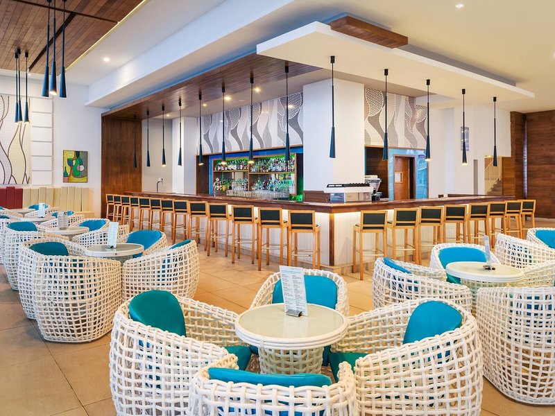 Ocean Vista Azul by H10 33