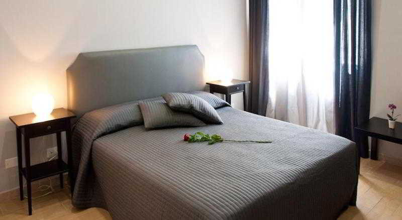 Bed And Breakfast Operà 5