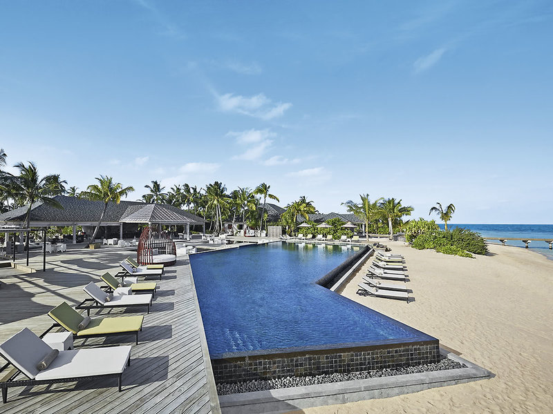 NH Collection Maldives Havodda Resort 5