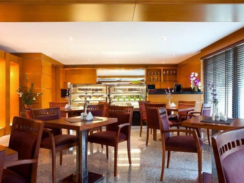 Golden Sands 3 Hotel Apartments 5