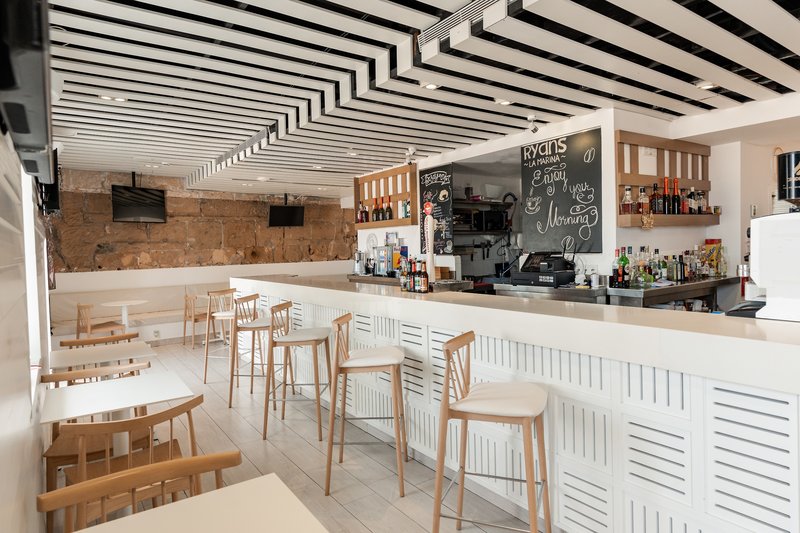 Ryans La Marina 6