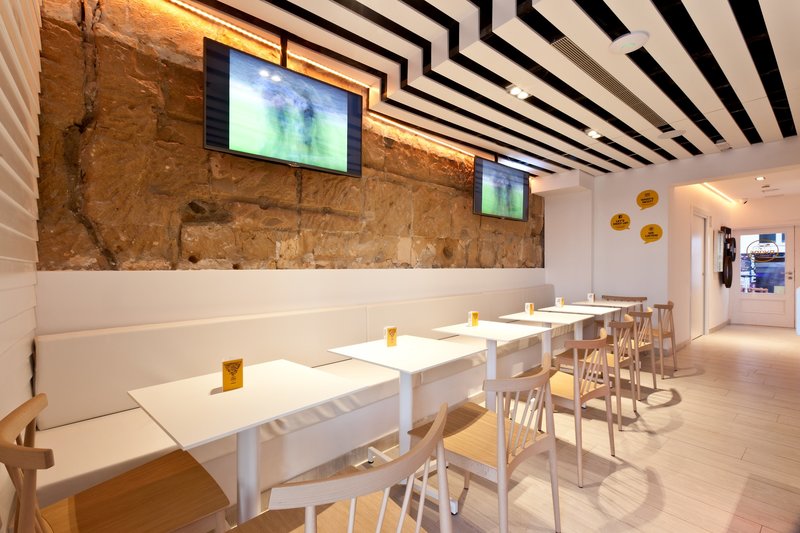Ryans La Marina 7