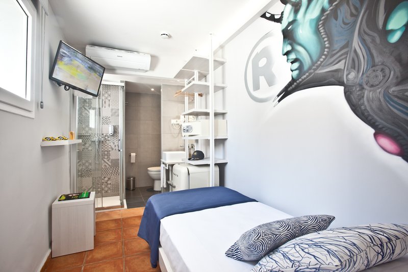 Ryans La Marina 12