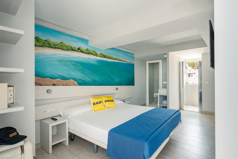 Ryans La Marina 22