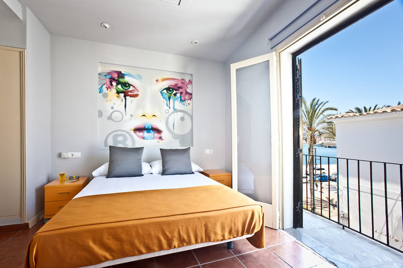 Ryans La Marina 8