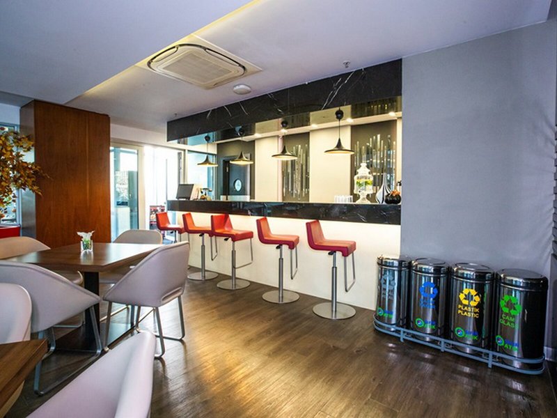 Ramada Encore Istanbul Kartal 14