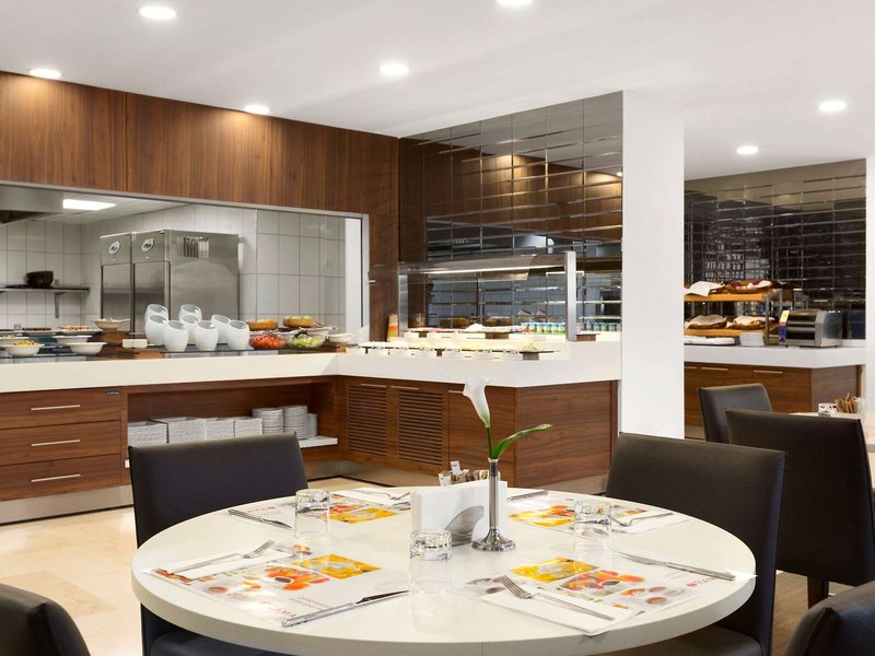 Ramada Encore Istanbul Kartal 15
