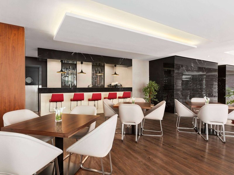 Ramada Encore Istanbul Kartal 18