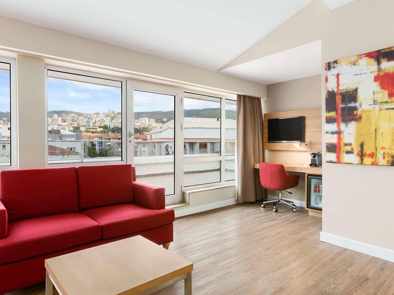 Ramada Encore Istanbul Kartal 34