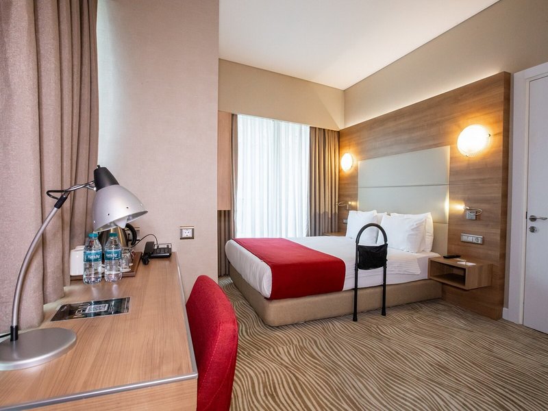 Ramada Encore Istanbul Kartal 36