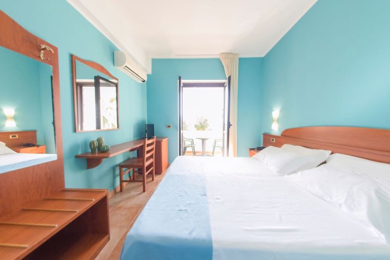 Hotel Villaggio Club Costa Degli Dei 14