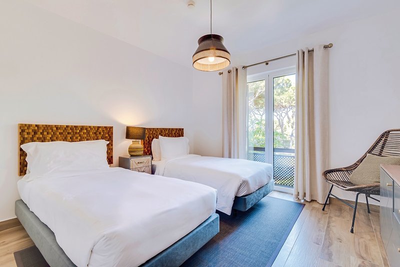 Pine Cliffs Townhouses 12