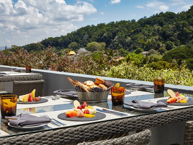 Radisson Hotel Kandy 3