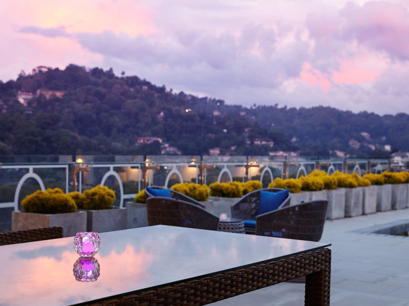 Radisson Hotel Kandy 4