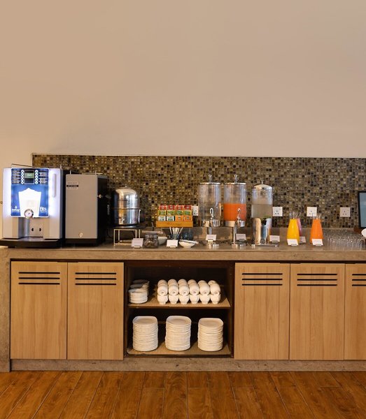 Radisson Hotel Kandy 9