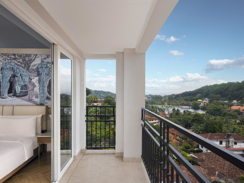 Radisson Hotel Kandy 18