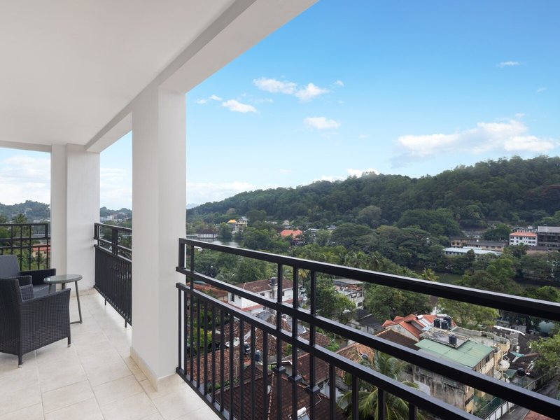 Radisson Hotel Kandy 20