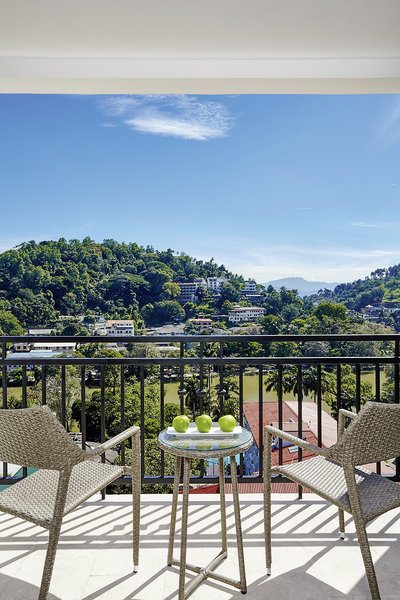 Radisson Hotel Kandy 9