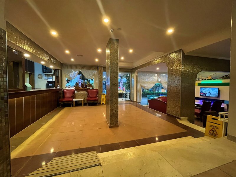 Select Apart Hotel 24