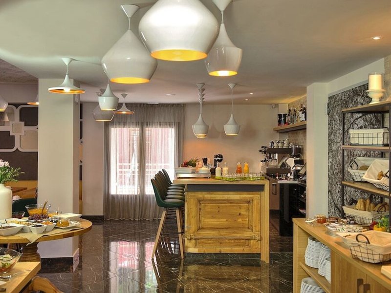 Elia Daliani Suites 8