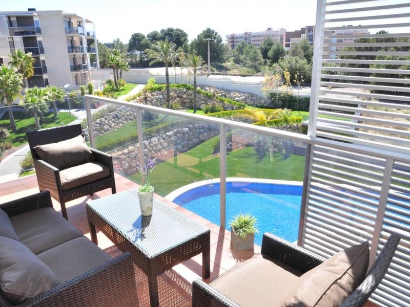 Rentalmar Families Paradise Village 6