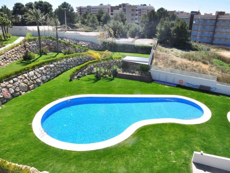 Rentalmar Families Paradise Village 7