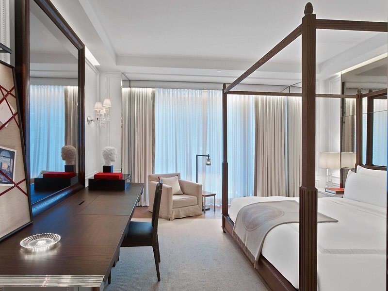 Baccarat Hotel & Residences New York 29