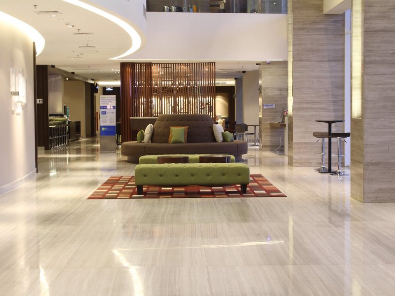Holiday Inn Express Surabaya CenterPoint 2