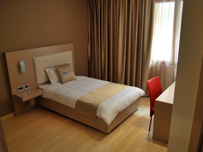 Sky 2 Hotel 10