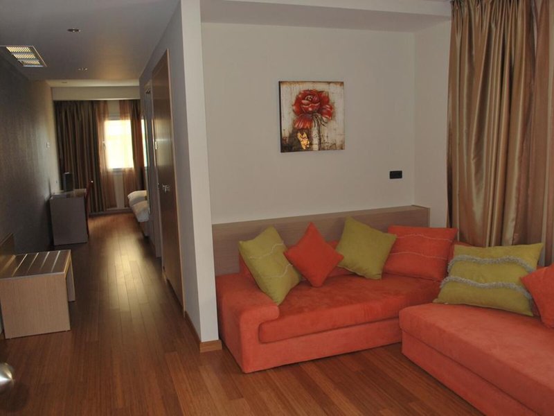 Sky 2 Hotel 15