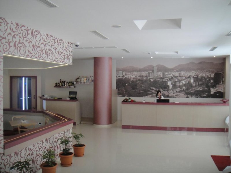 Sky 2 Hotel 3