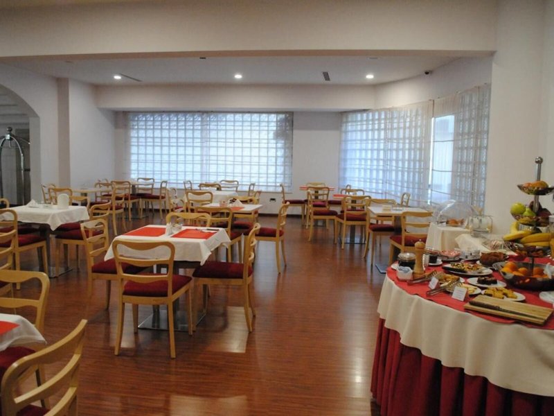 Sky 2 Hotel 5