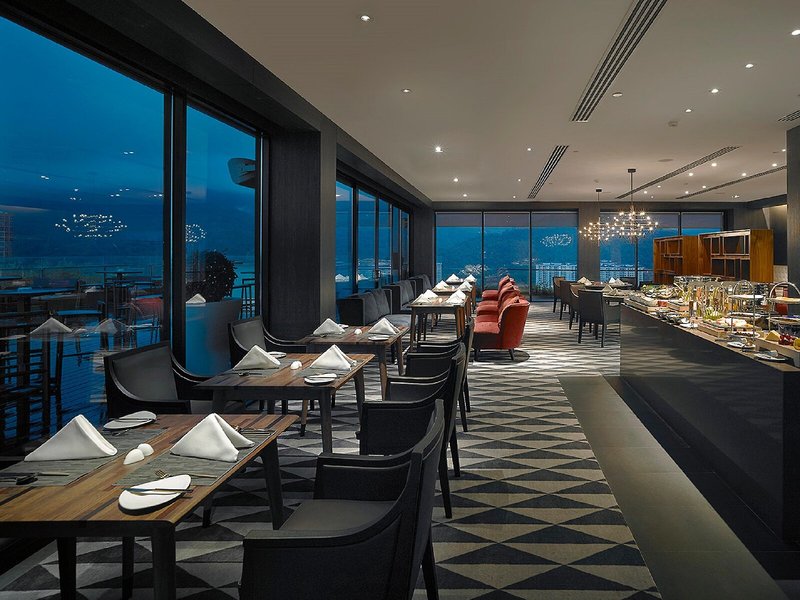 G Hotel Kelawai 19