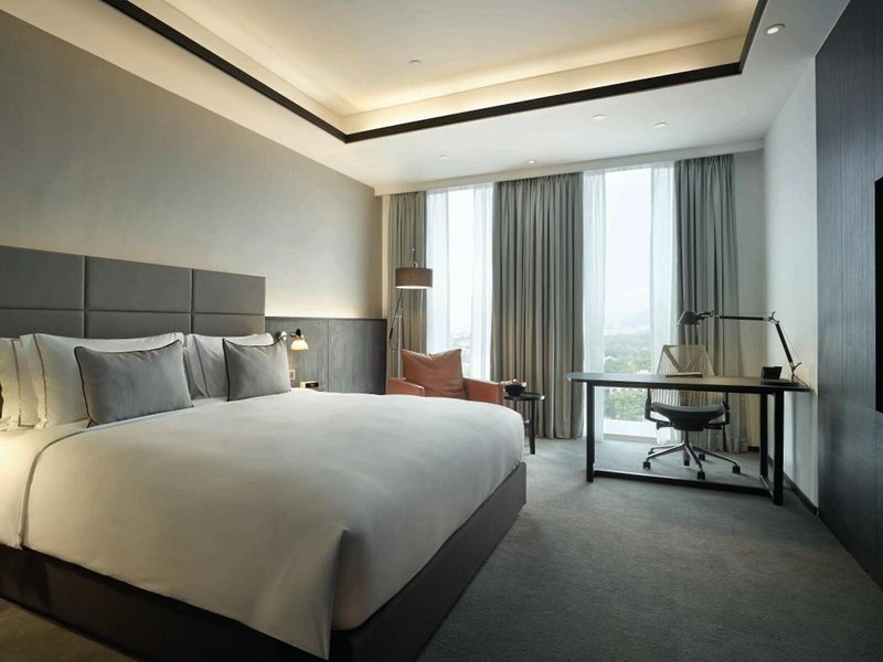 G Hotel Kelawai 25