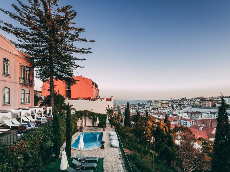 Torel Palace 10