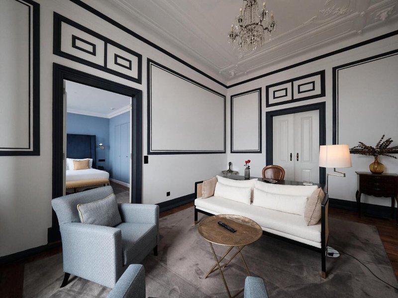 Torel Palace 15