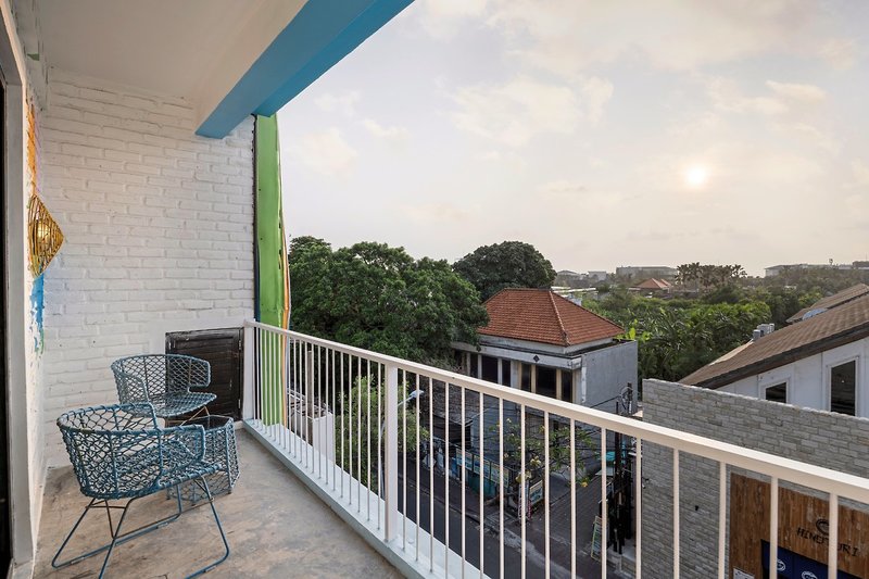 Dash Hotel Seminyak 14