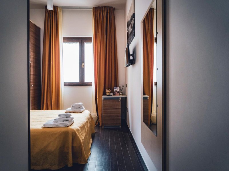His Majesty Hotel 19