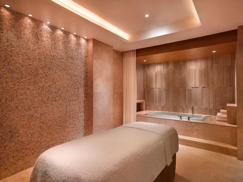 Grand Hyatt Residence 26