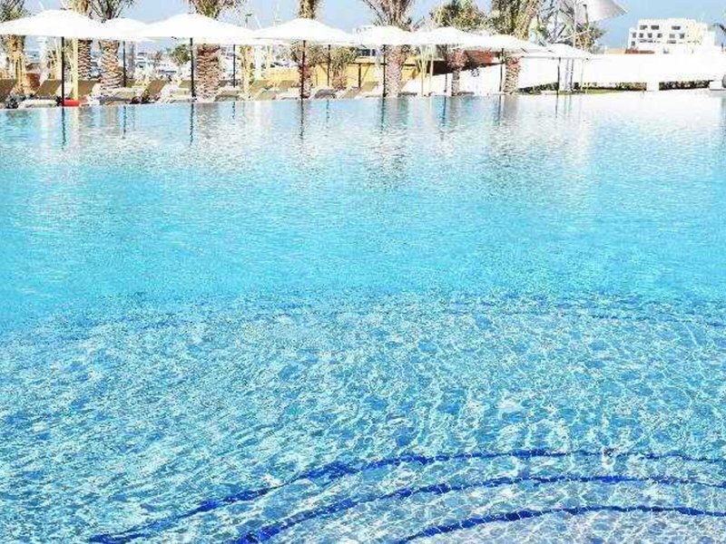 The Art Hotel & Resort 19