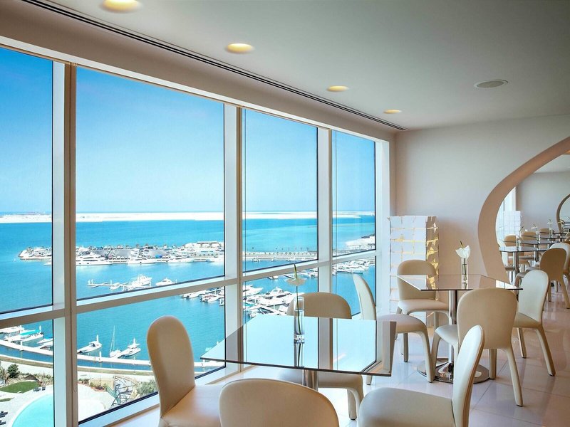 The Art Hotel & Resort 35