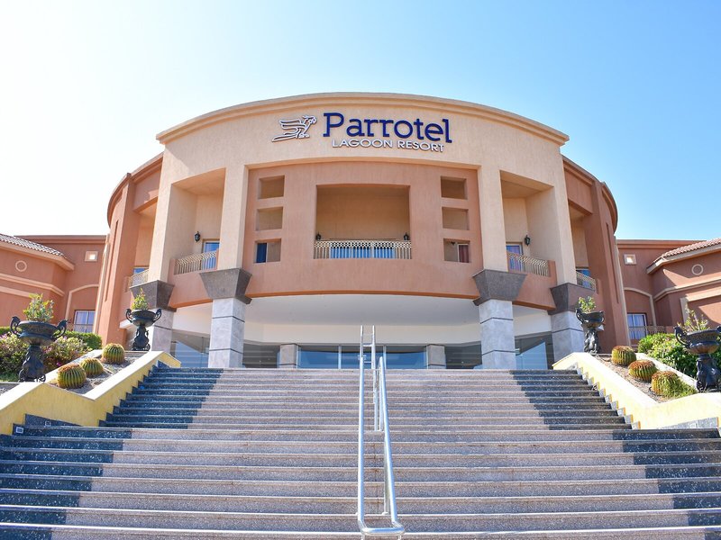 Parrotel Lagoon Resort 2