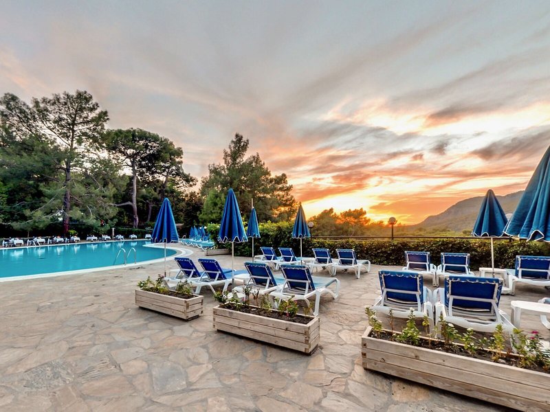 Montana Pine Resort 12